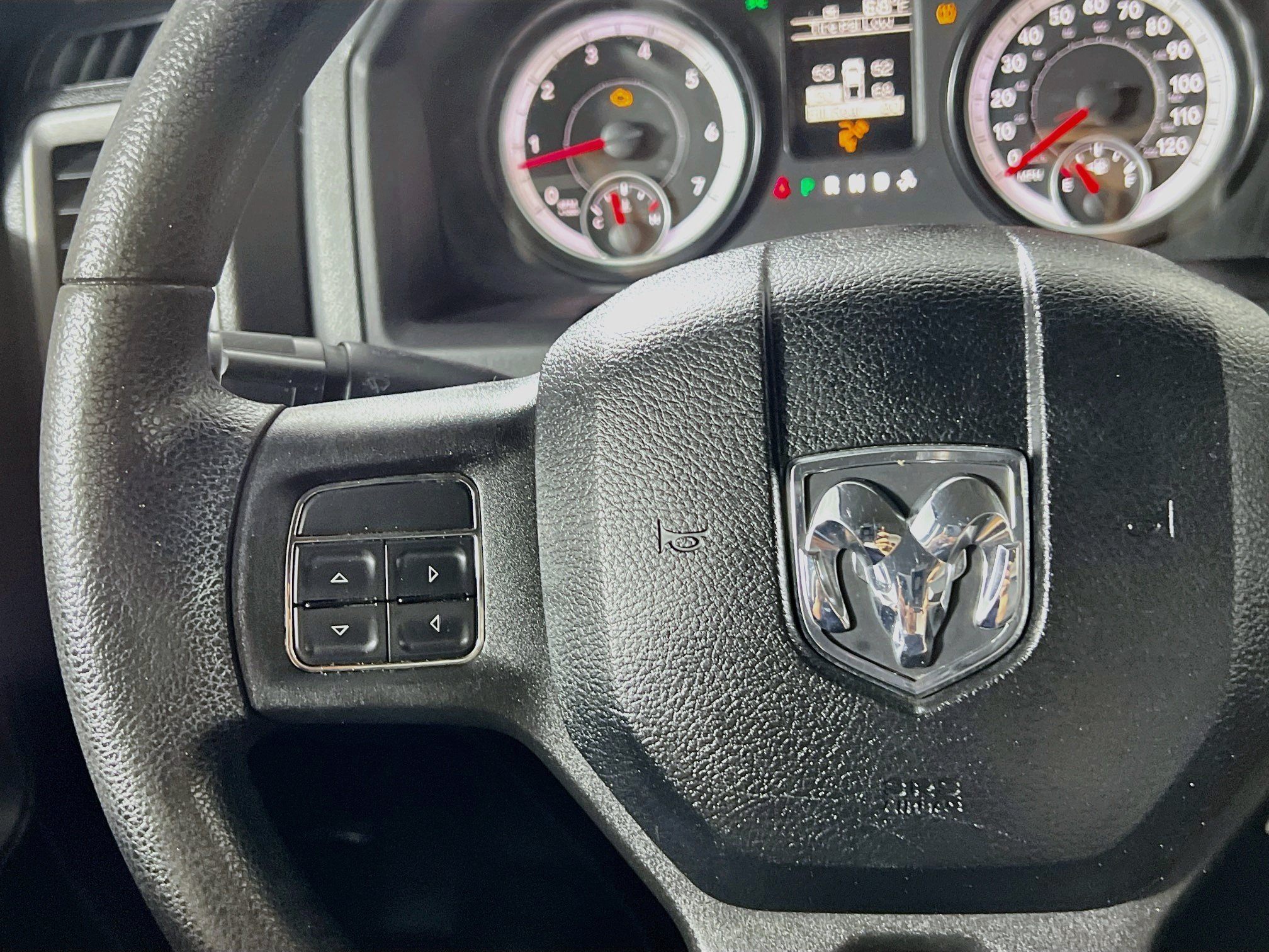 Used 2014 RAM 2500 Tradesman w/ Chrome Appearance Group AWD/4WD image 19