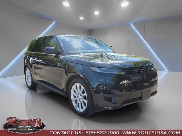Used 2025 Land Rover Range Rover Sport SE
