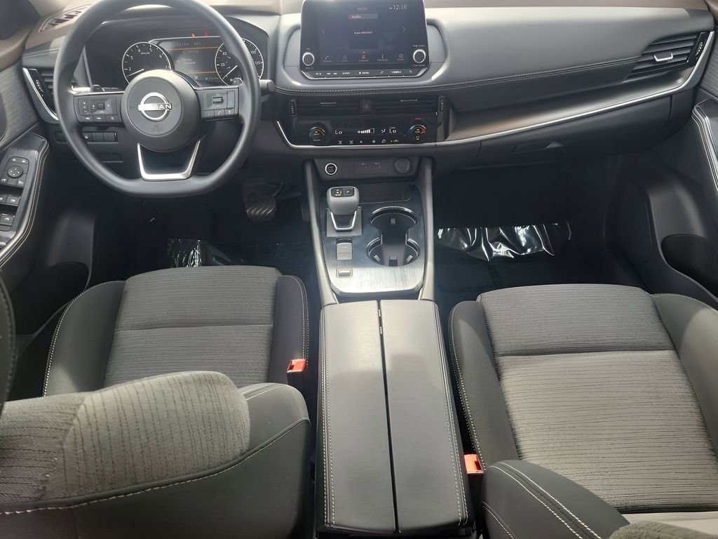 Used 2023 Nissan Rogue SV image 12