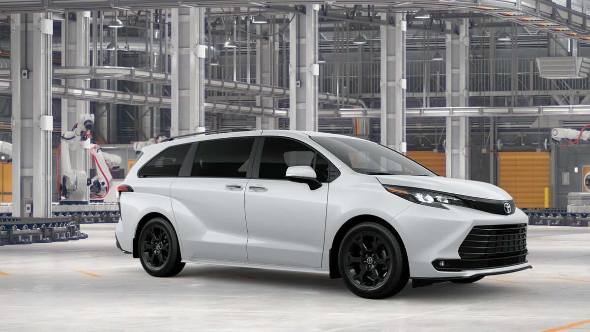 New 2026 Toyota Sienna XLE Woodland Edition AWD/4WD image 14
