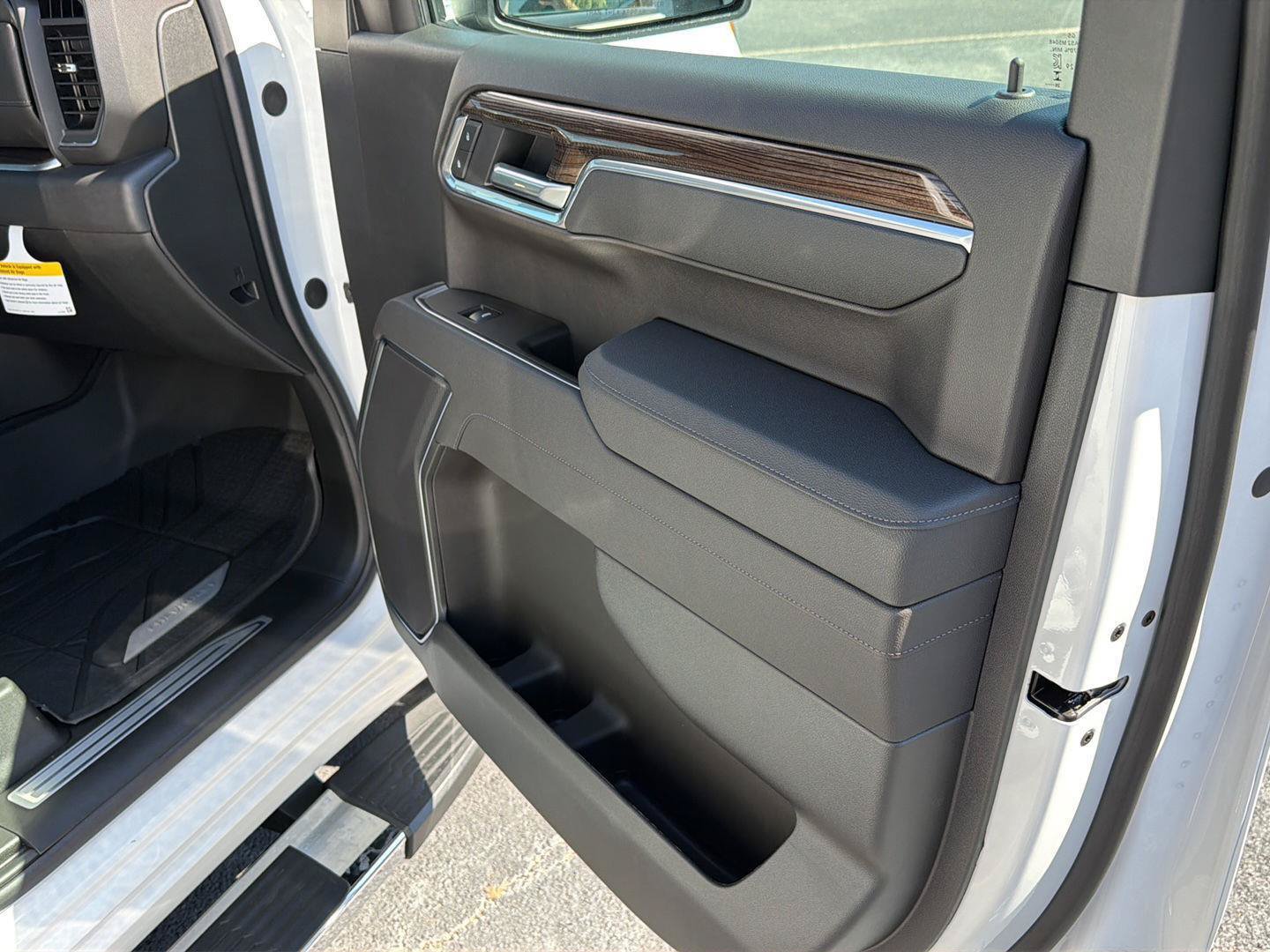 New 2026 Chevrolet Silverado 1500 LT AWD/4WD image 14