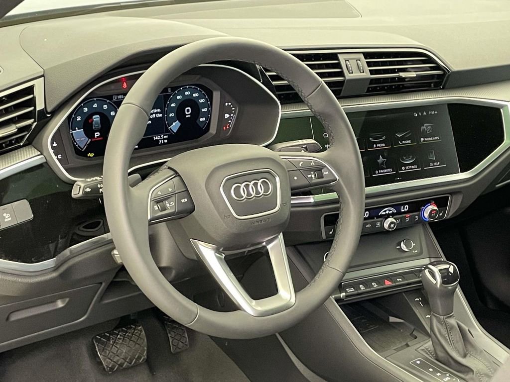 New 2025 Audi Q3 2.0T Premium image 4