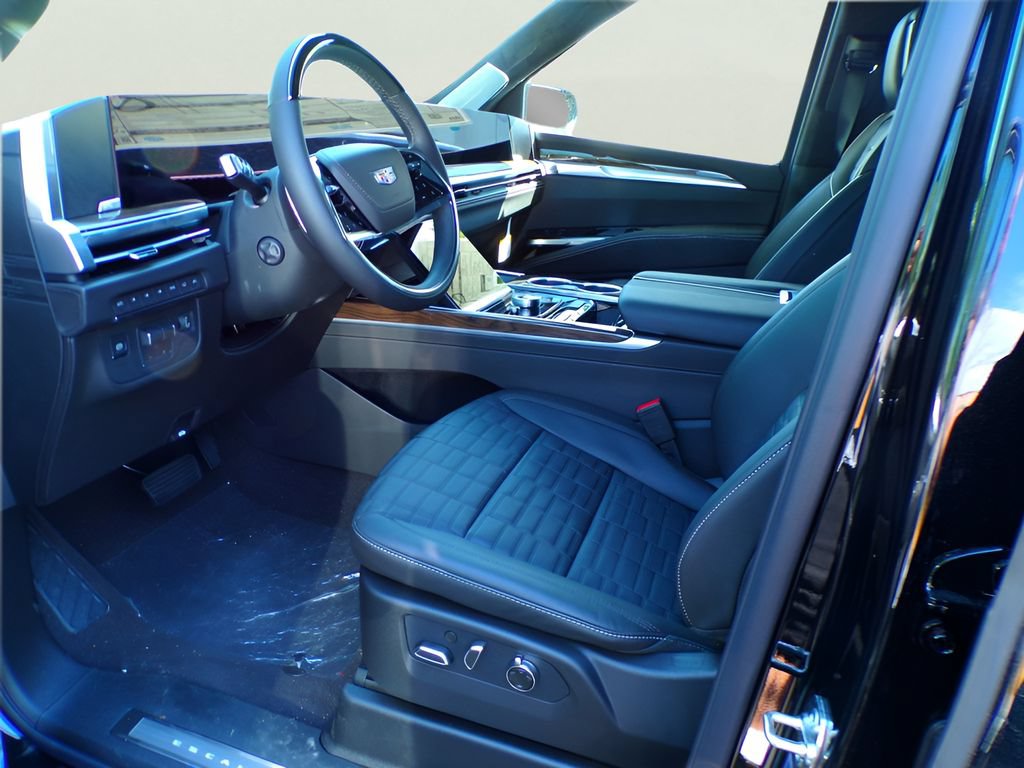 New 2026 Cadillac Escalade Platinum Sport w/ LPO, ONYX Package AWD/4WD image 8
