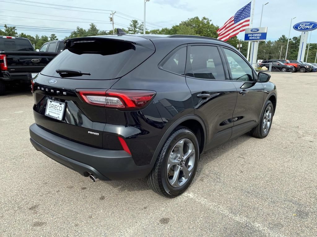 Used 2026 Ford Escape ST-Line AWD/4WD image 3