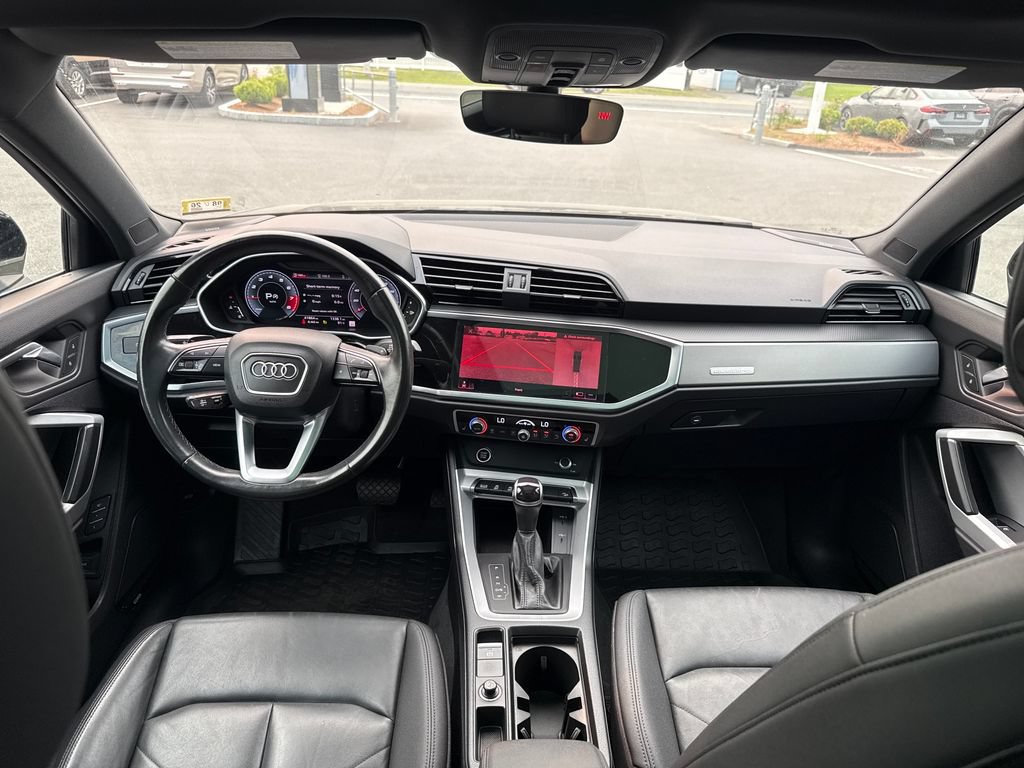 Used 2022 Audi Q3 2.0T Premium Plus w/ Premium Plus Package AWD/4WD image 14