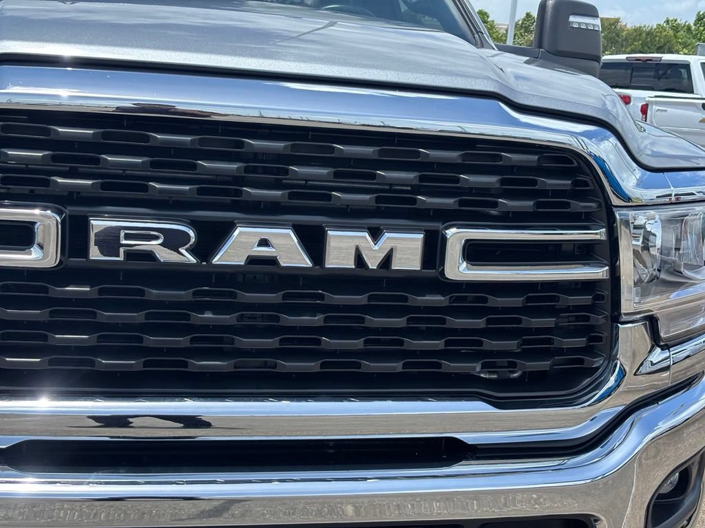 Used 2024 RAM 3500 Big Horn AWD/4WD image 4