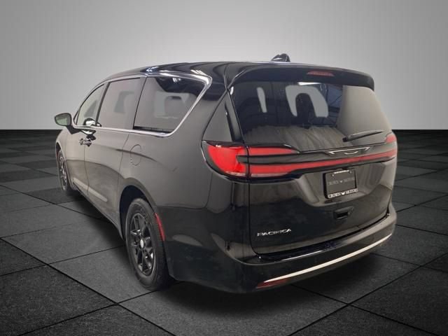 New 2027 Chrysler Pacifica Select FWD image 4