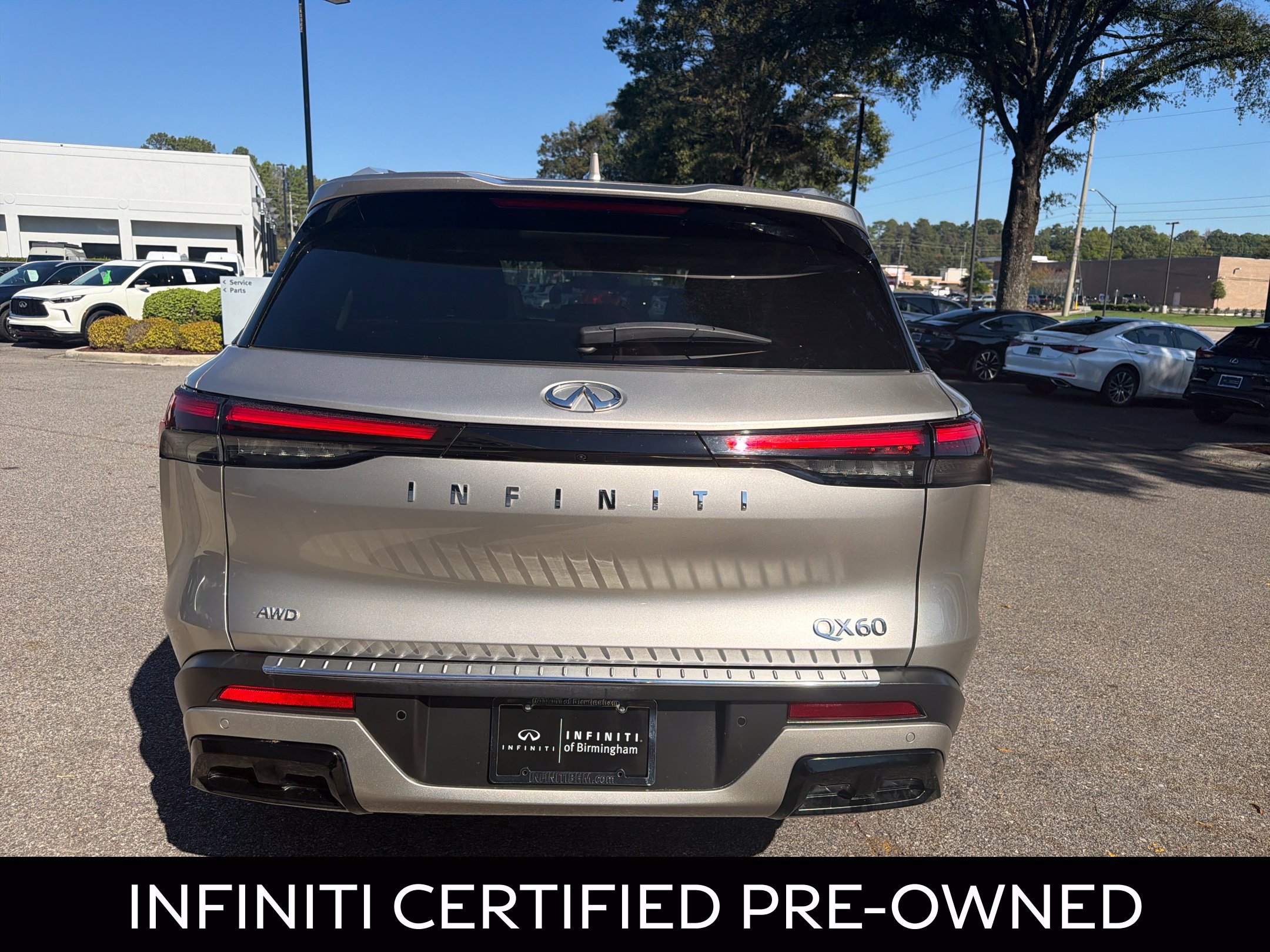 Certified 2023 INFINITI QX60 Luxe w/ Cargo Package AWD/4WD image 11