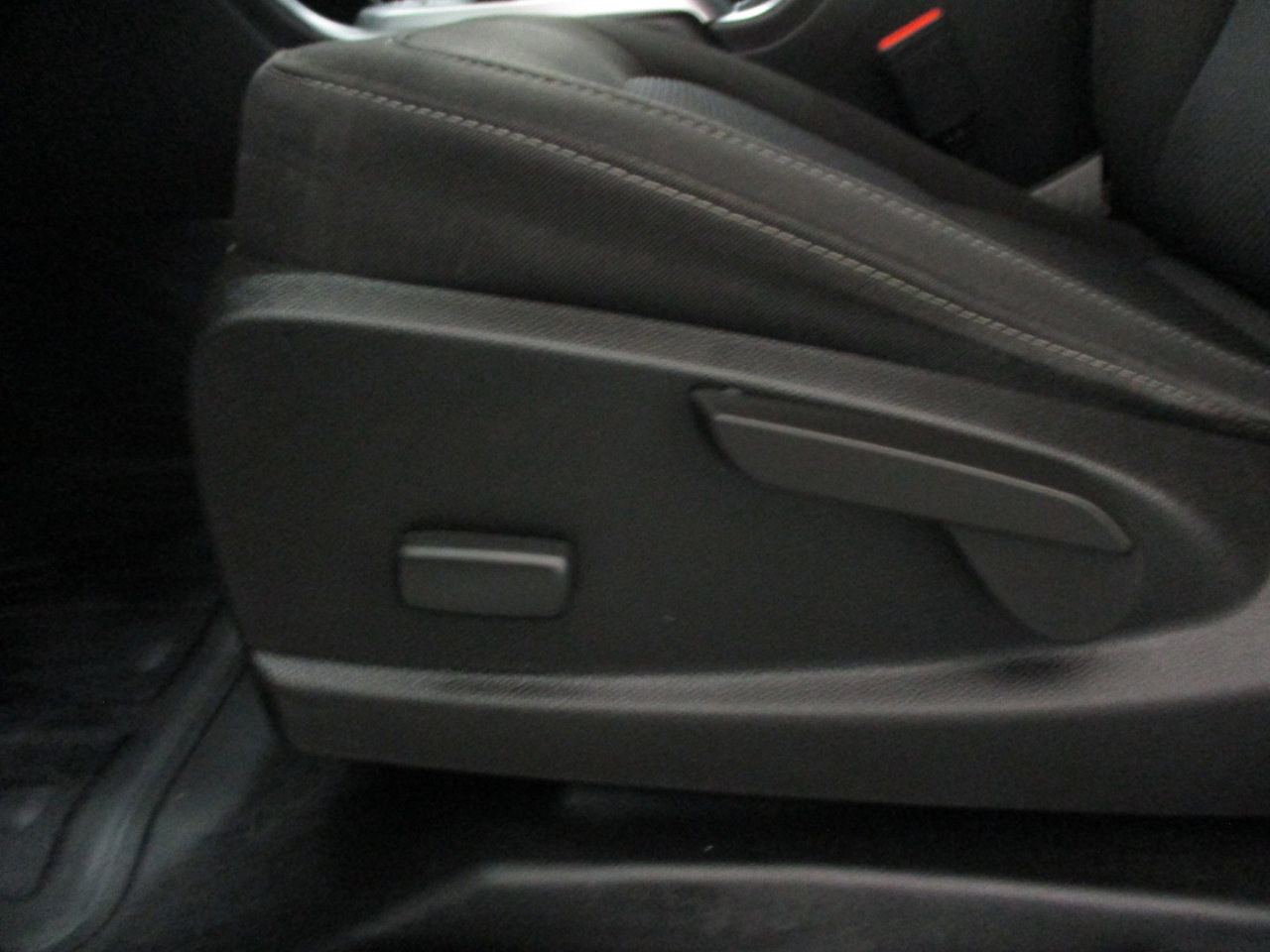 Used 2022 Chevrolet Colorado LT w/ Fleet Safety Package image 17