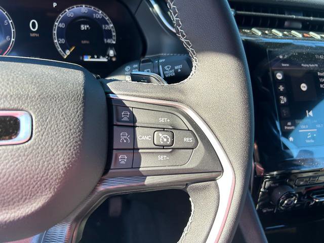 New 2025 Jeep Grand Cherokee Altitude image 15