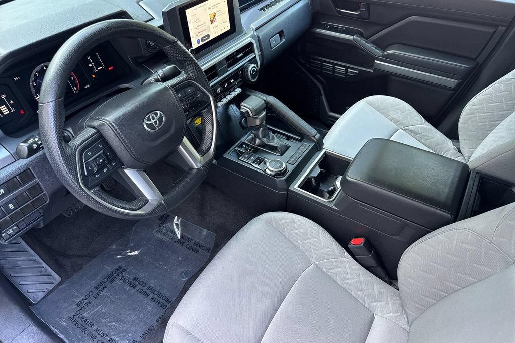Certified 2026 Toyota Tacoma SR5 AWD/4WD image 9