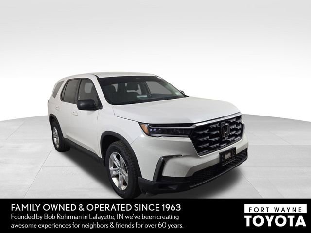 Used 2023 Honda Pilot LX image 4