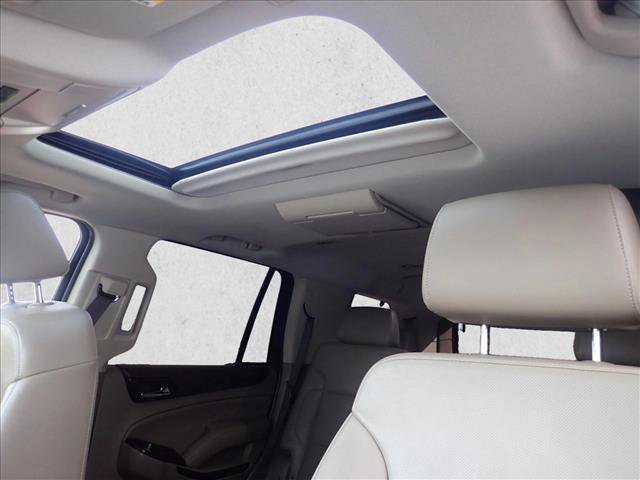 Used 2017 GMC Yukon SLT w/ Premium Edition image 14