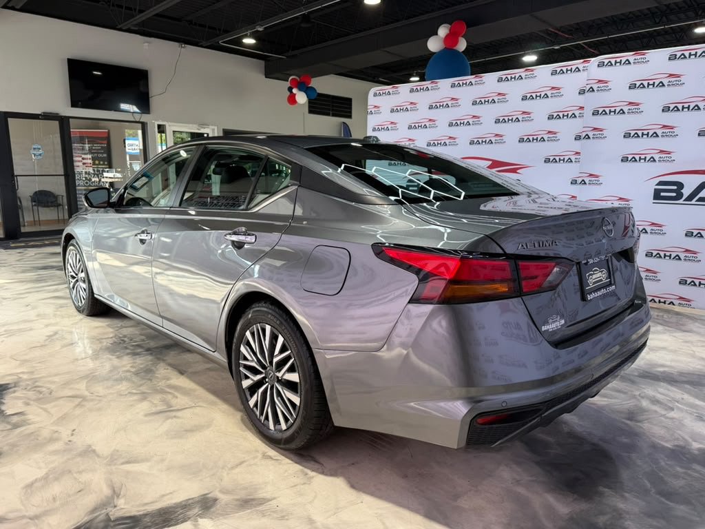 Used 2025 Nissan Altima 2.5 SV FWD image 9