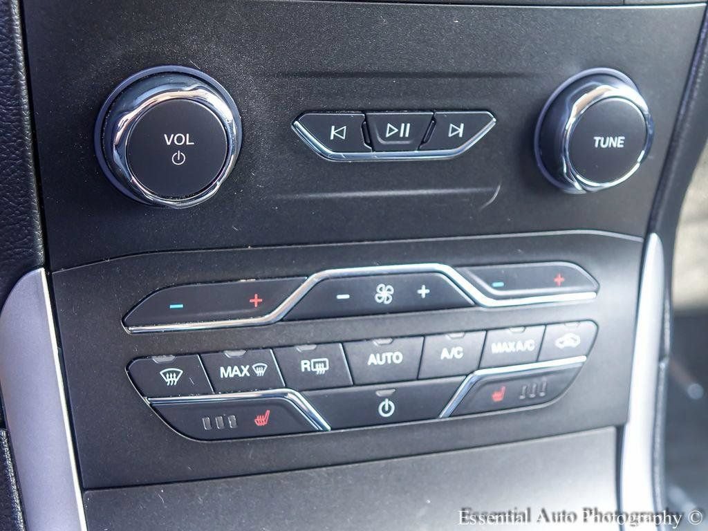 Used 2020 Ford Edge SEL w/ Convenience Package AWD/4WD image 18