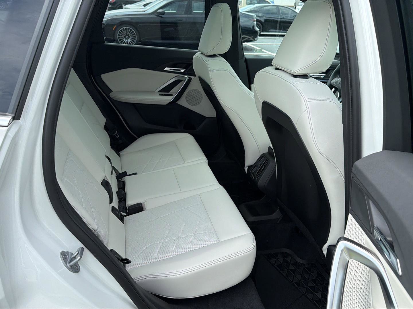 New 2026 BMW X1 xDrive28i w/ Technology Package AWD/4WD image 12