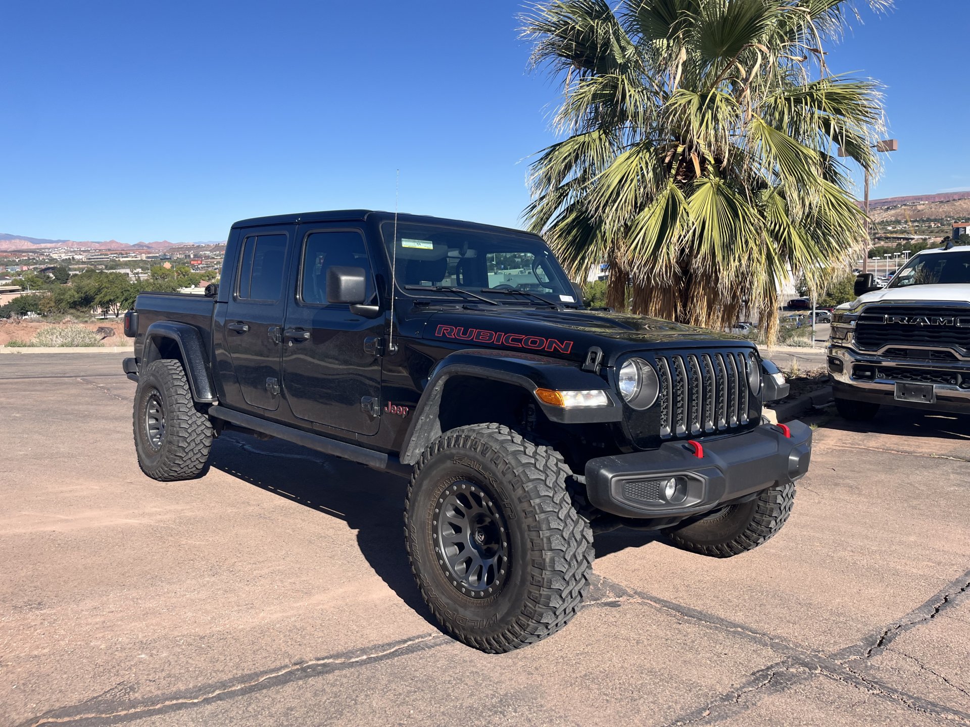 Used 2023 Jeep Gladiator Rubicon w/ Trailer Tow Package AWD/4WD image 10