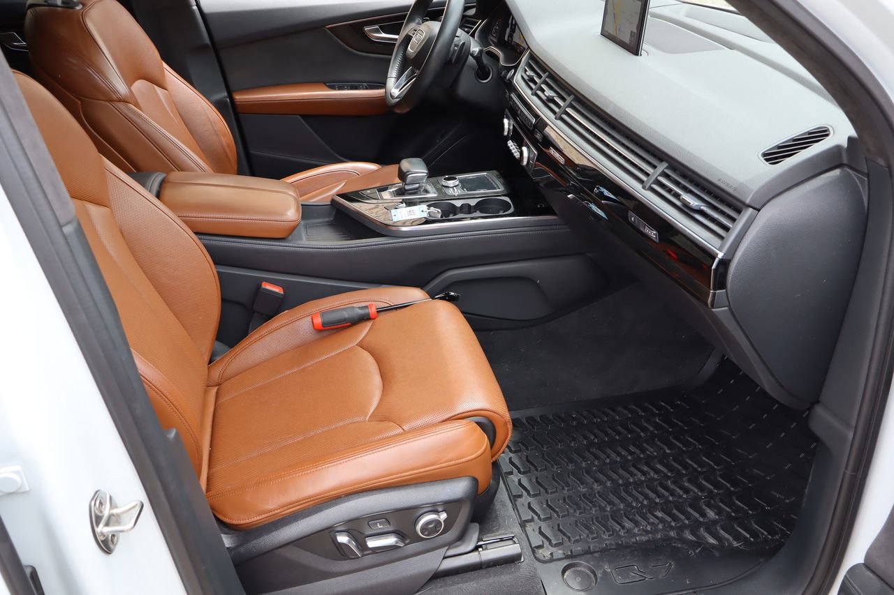 Used 2019 Audi Q7 3.0T Prestige w/ Prestige Package AWD/4WD image 17