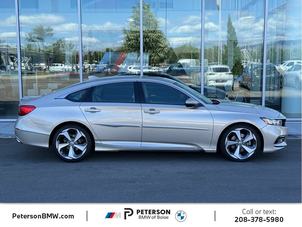 Used 2018 Honda Accord Touring image 6