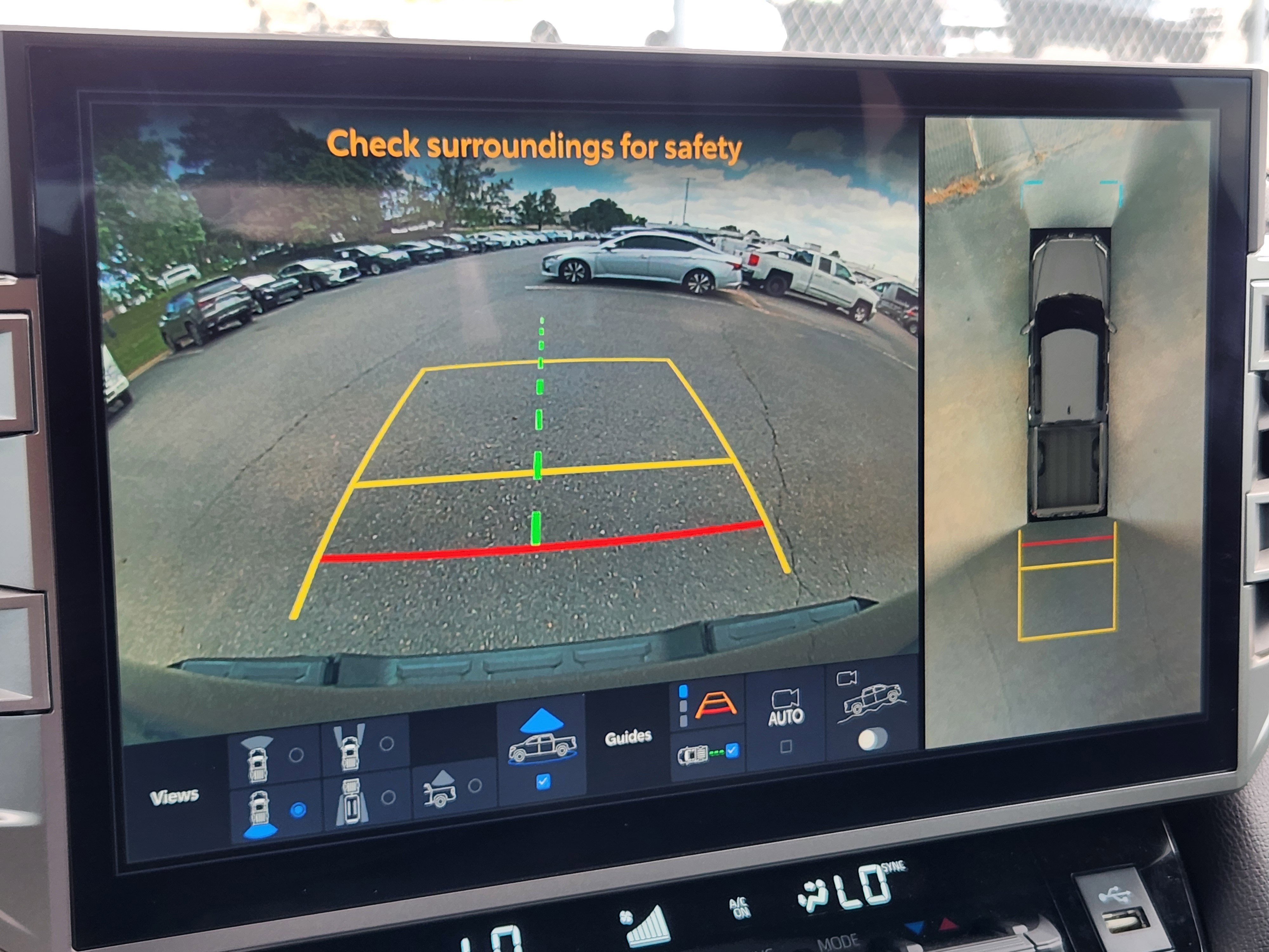 Used 2025 Toyota Tundra Limited AWD/4WD image 25