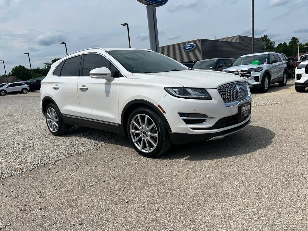 Used 2019 Lincoln MKC Reserve w/ MKC Technology Package FWD image 2