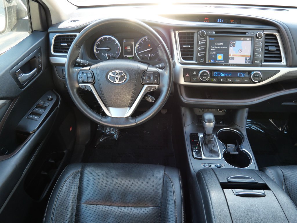 Certified 2019 Toyota Highlander Limited Platinum AWD/4WD image 12
