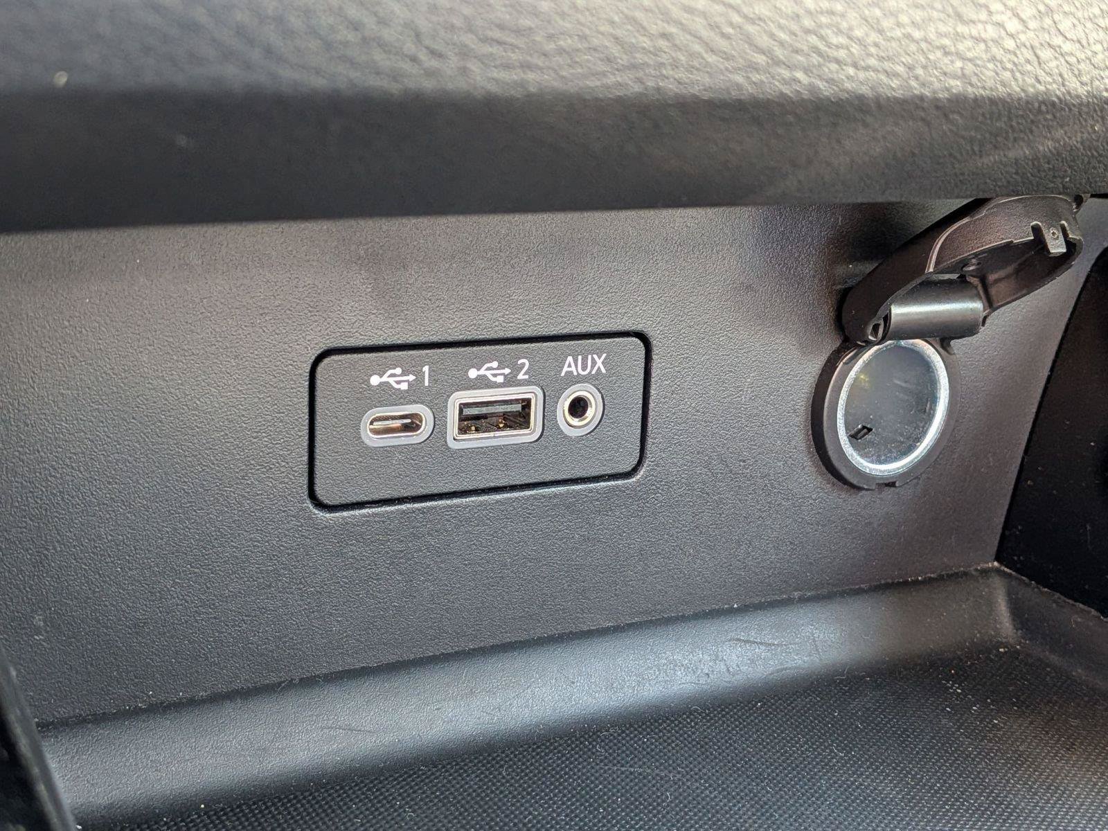 Used 2023 Nissan Altima 2.5 SV FWD image 14