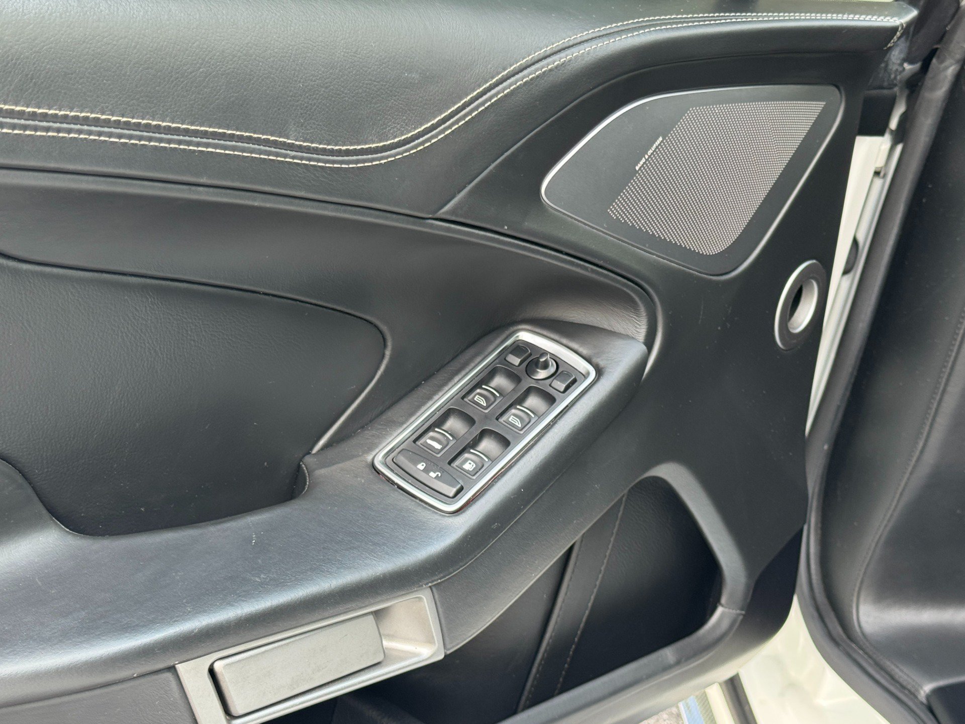 Used 2014 Aston Martin Vanquish Coupe RWD image 32