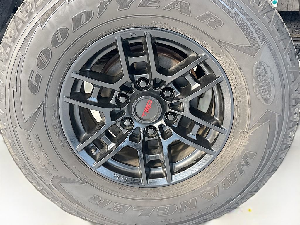 Used 2021 Toyota Tacoma TRD Pro image 32