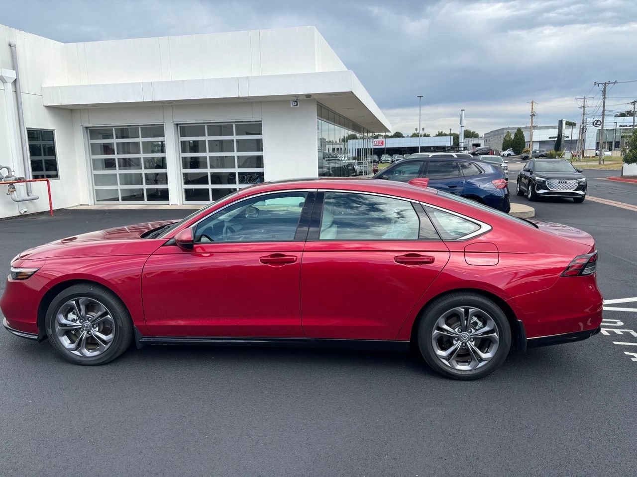 Used 2025 Honda Accord EX-L image 6