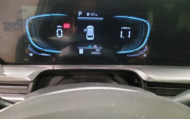 Used 2025 Kia Telluride S image 32