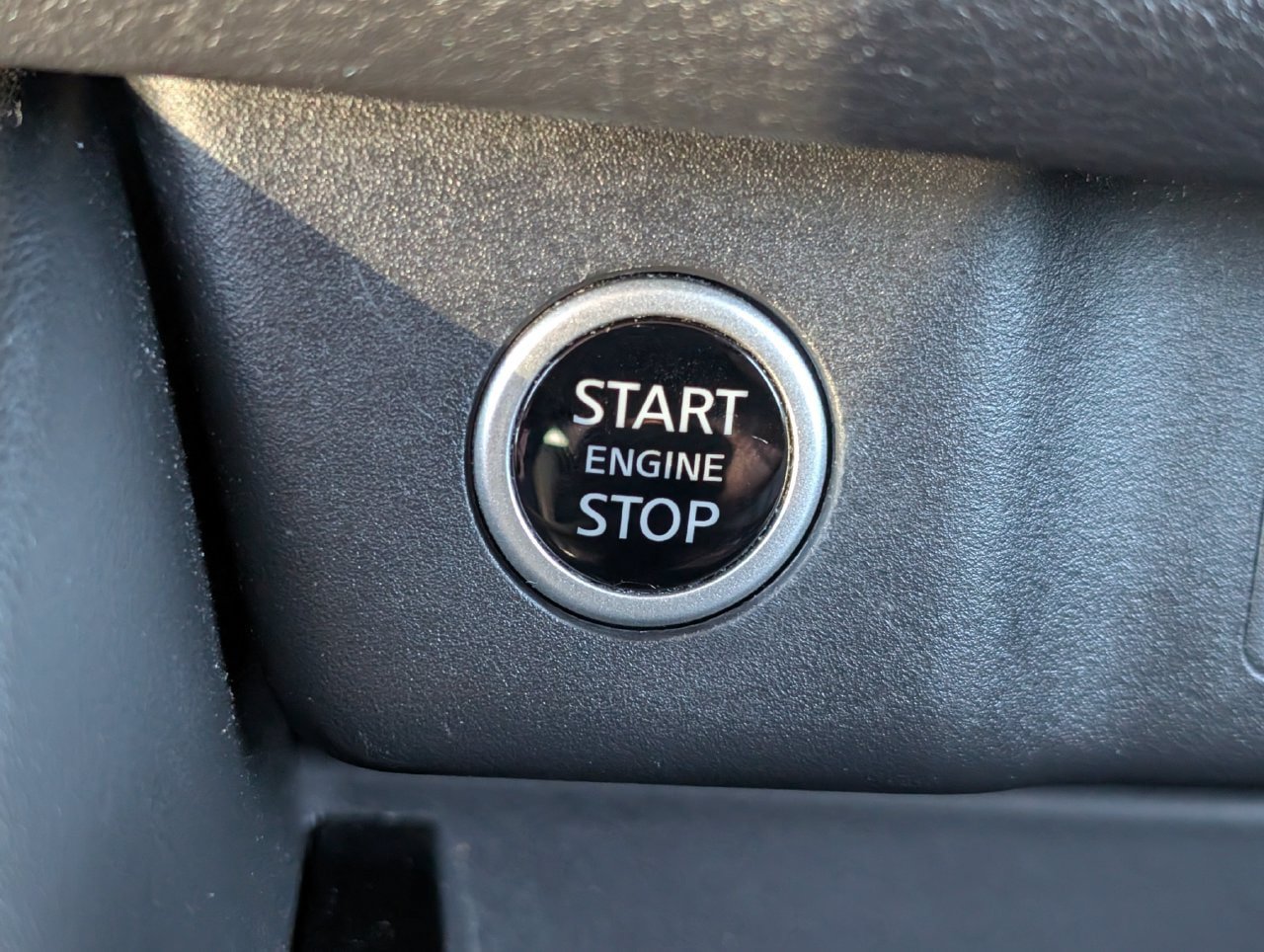 Certified 2023 Nissan Rogue SL FWD image 19