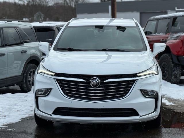 Used 2024 Buick Enclave Premium image 31
