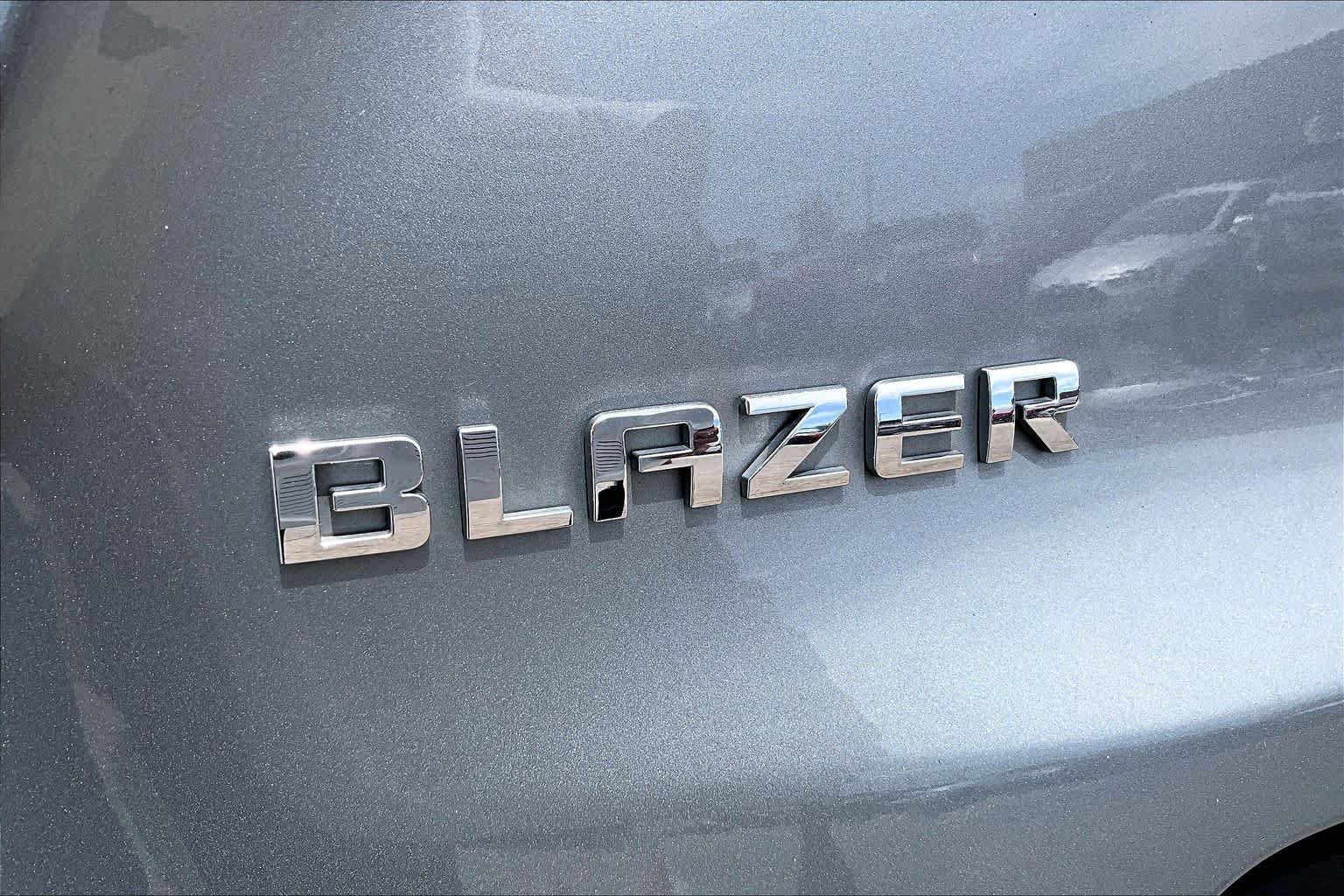 Used 2025 Chevrolet Blazer LT FWD image 29