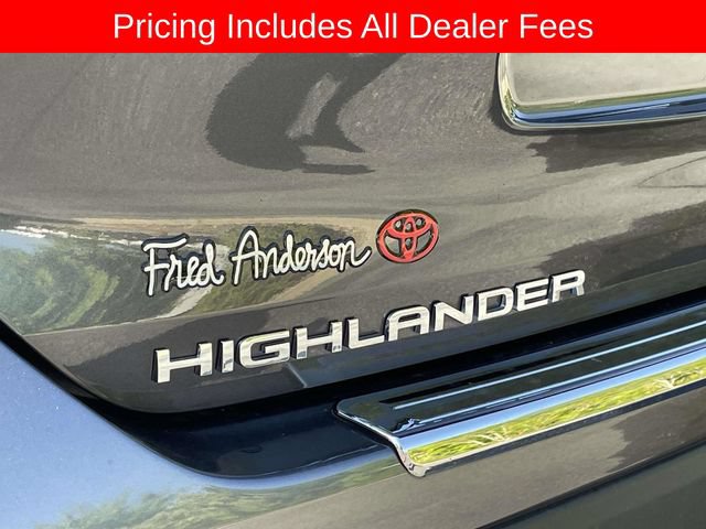 Used 2022 Toyota Highlander XLE AWD/4WD image 11