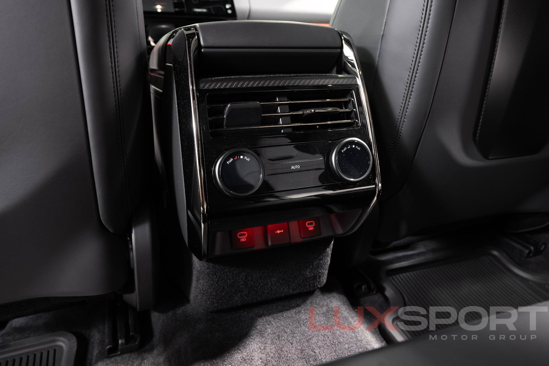 Used 2024 Land Rover Range Rover Sport AWD/4WD image 80