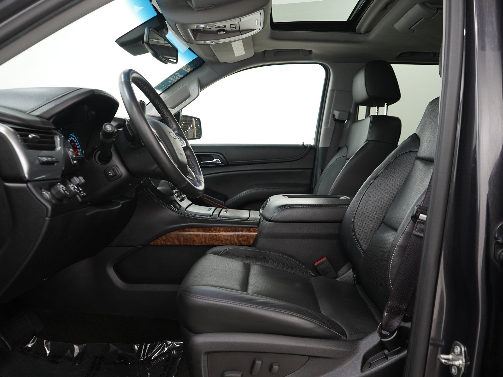 Used 2016 Chevrolet Suburban LTZ AWD/4WD image 28