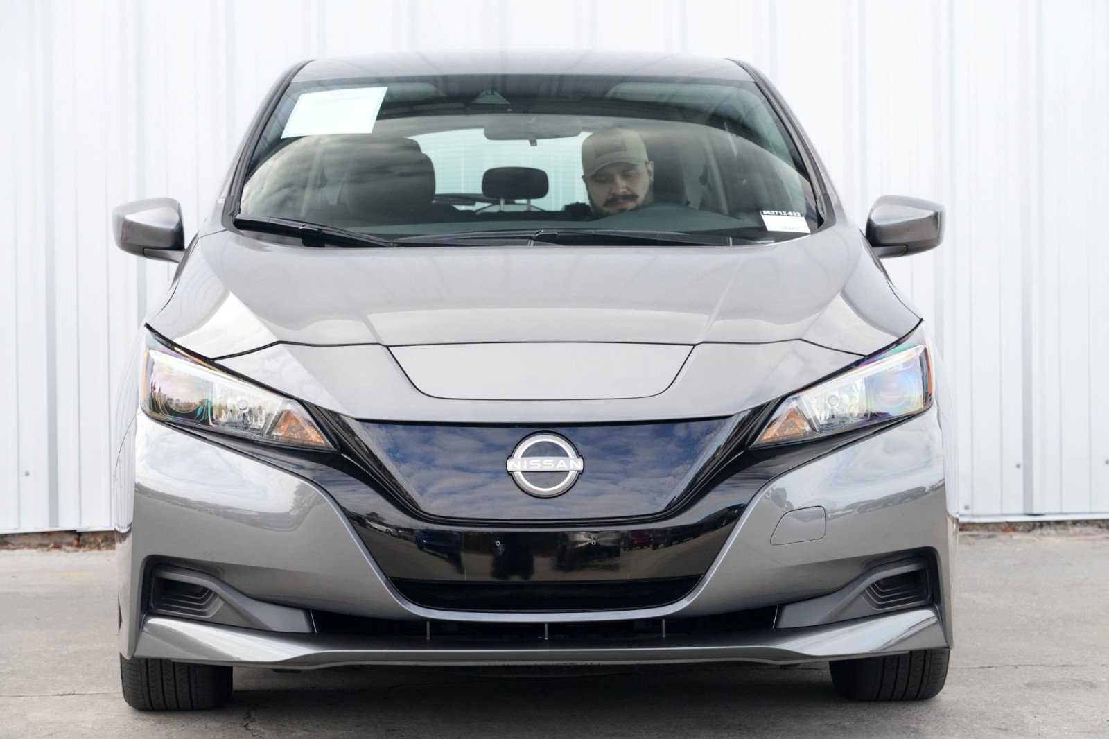 Used 2025 Nissan Leaf S image 5