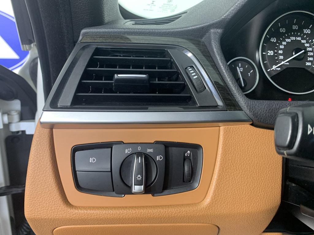 Used 2016 BMW 428i Convertible RWD image 17