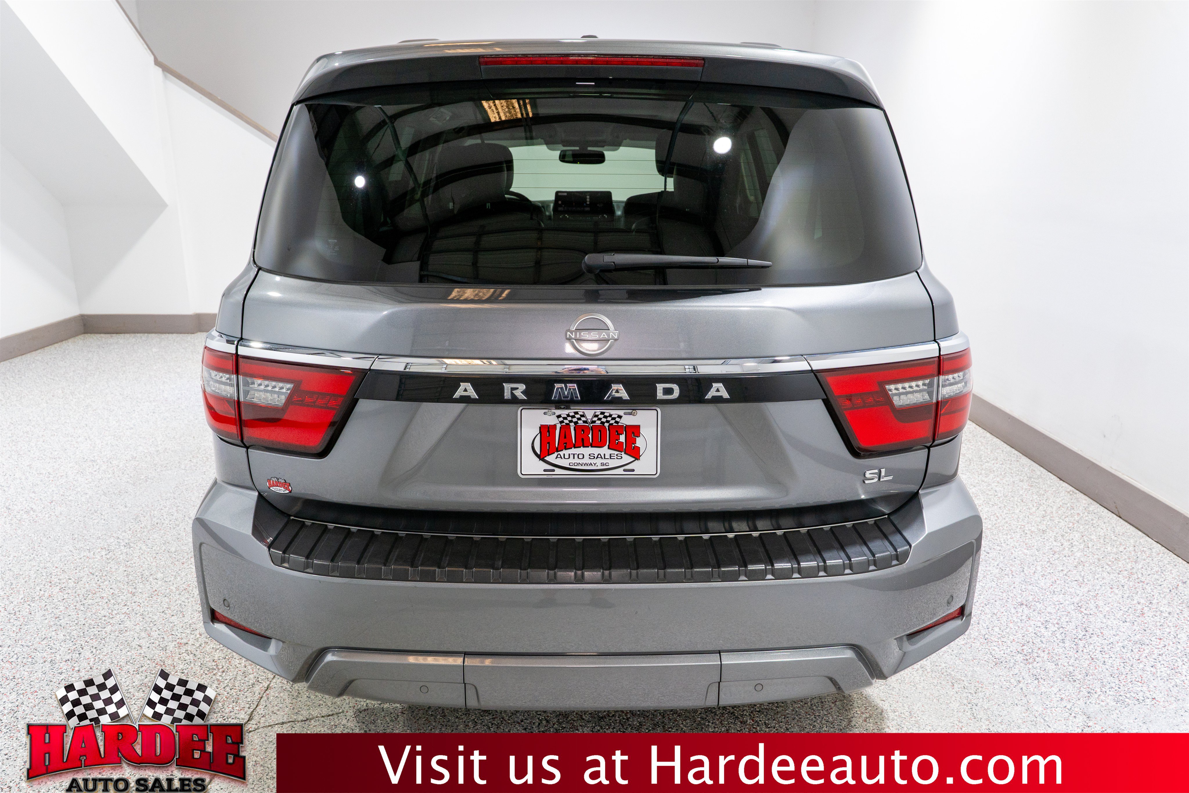 Used 2022 Nissan Armada SL w/ Captain's Chairs Package RWD image 4