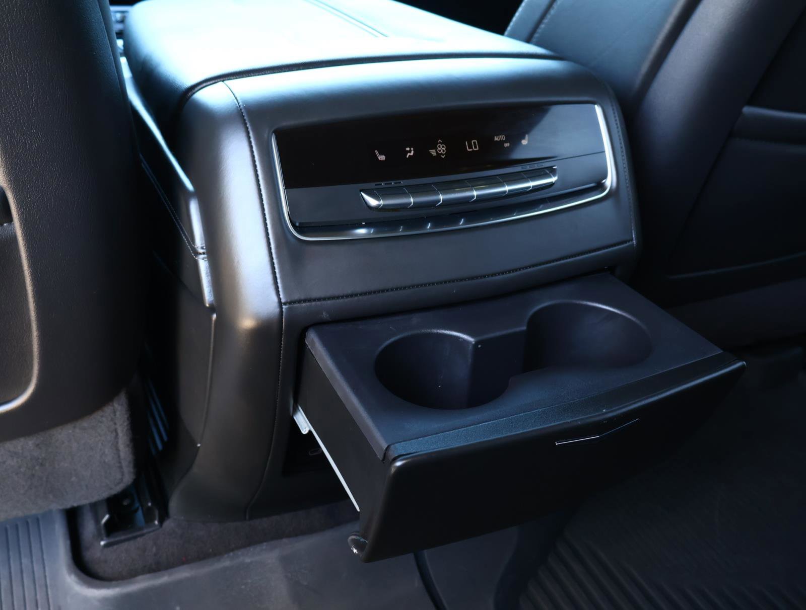 Used 2025 Cadillac Escalade ESV Sport Platinum w/ LPO, Floor Liner Package image 18