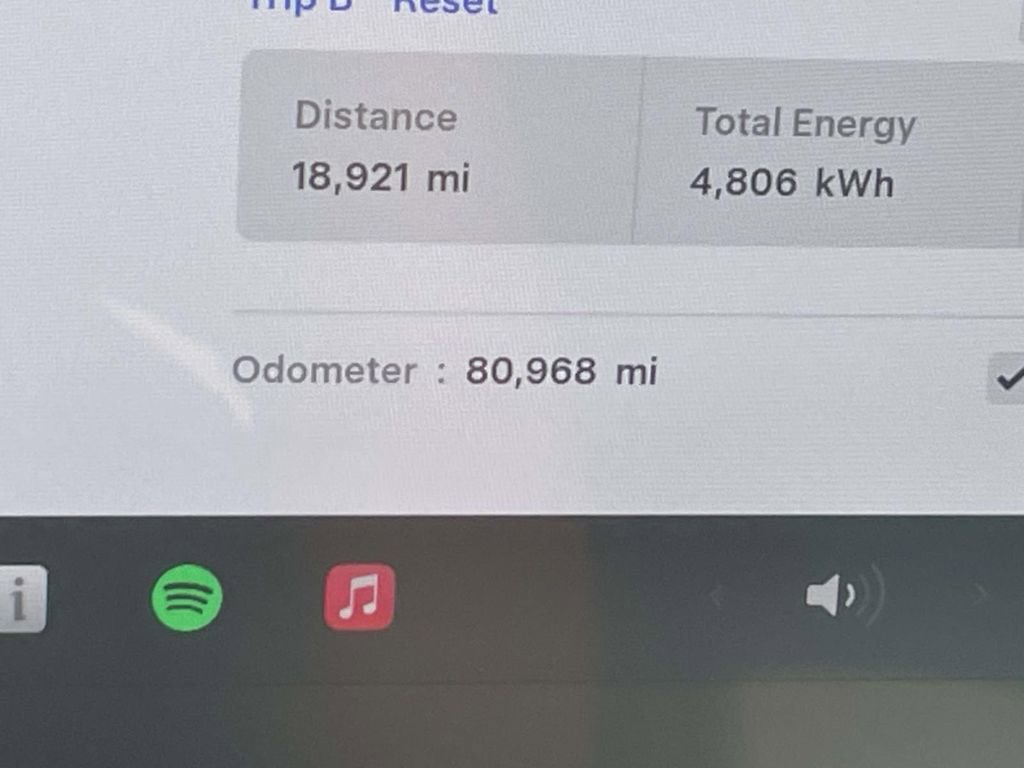 Used 2021 Tesla Model 3 Standard Range Plus image 24