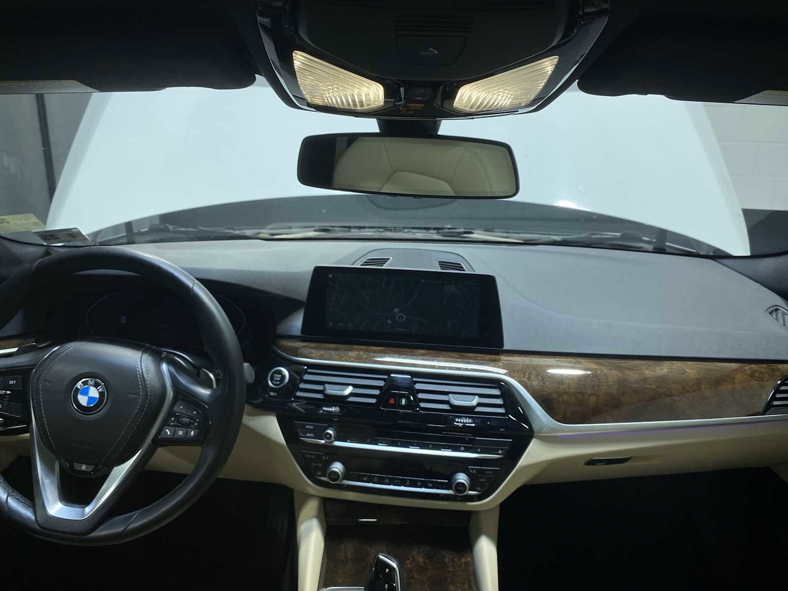 Used 2020 BMW 530i xDrive w/ Convenience Package image 10