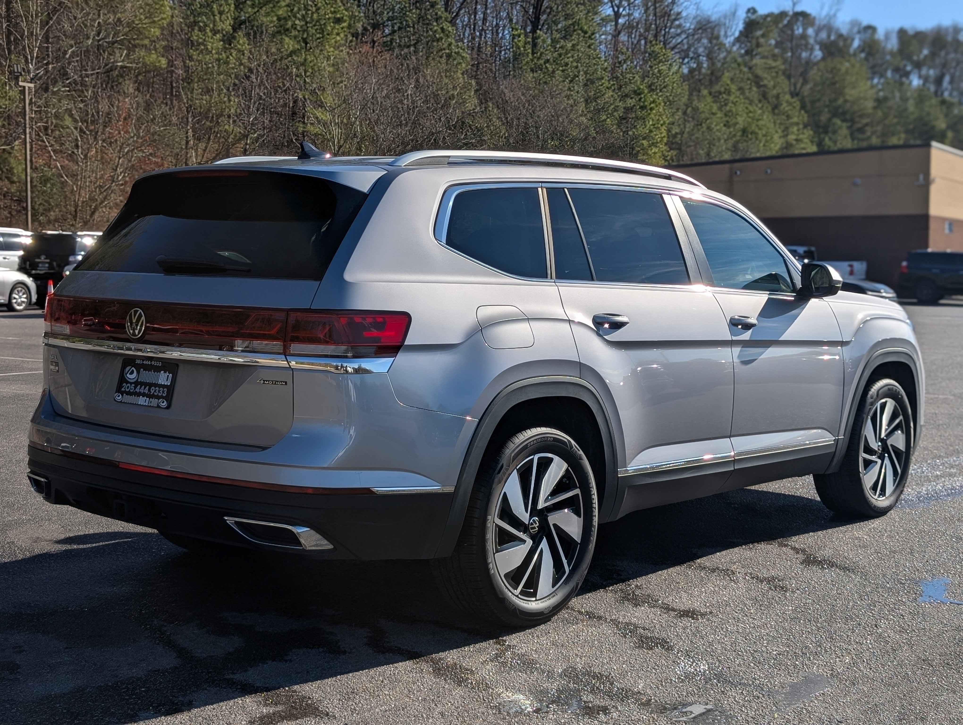 Used 2024 Volkswagen Atlas SEL image 9