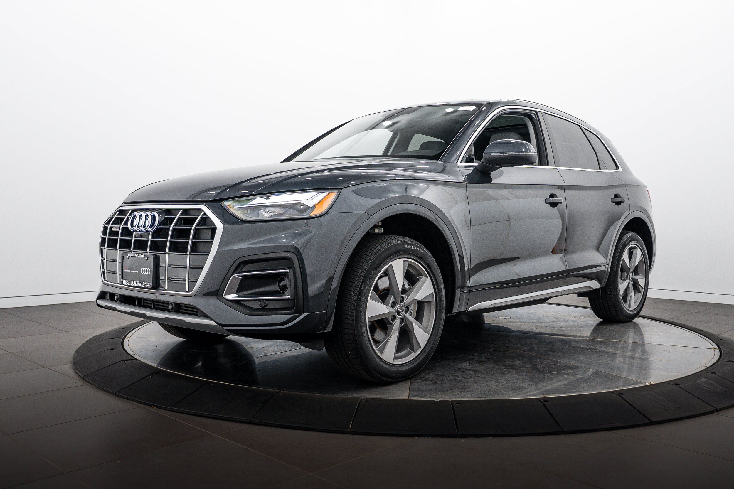 Used 2023 Audi Q5 2.0T Premium Plus w/ Premium Plus Package AWD/4WD image 7