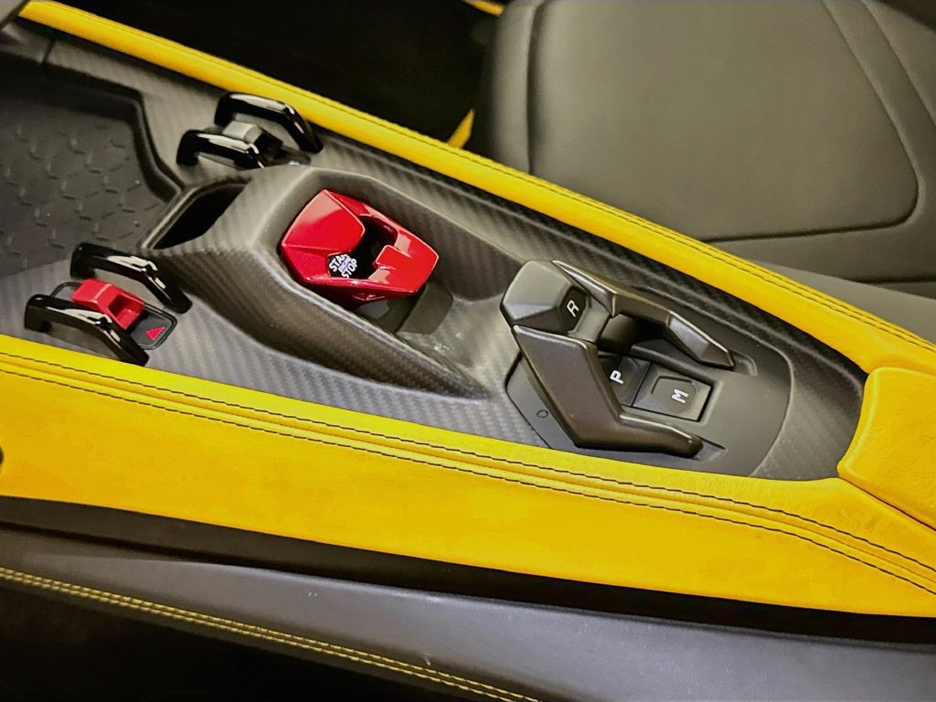 Used 2024 Lamborghini Revuelto AWD/4WD image 17