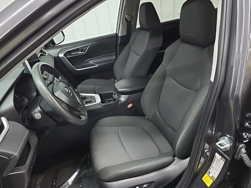 Used 2024 Toyota RAV4 XLE image 29