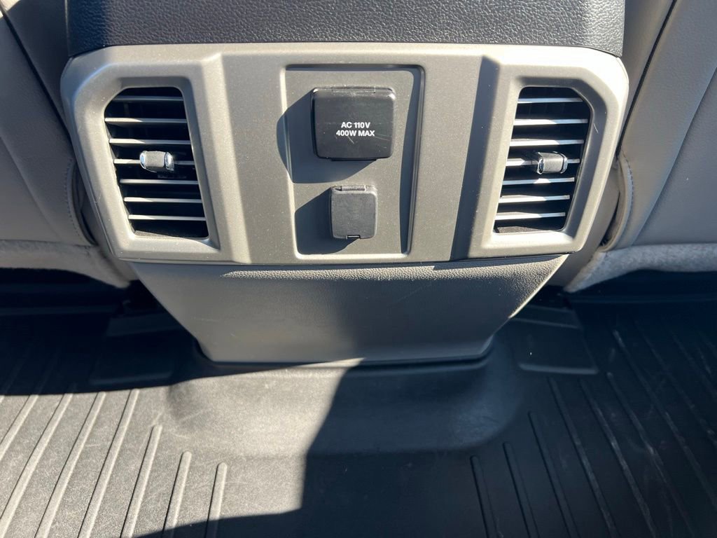 Used 2015 Ford F150 Lariat image 24