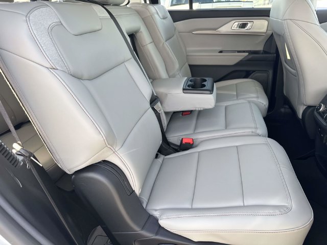 New 2026 Ford Explorer Active w/ Active Comfort Package RWD image 12