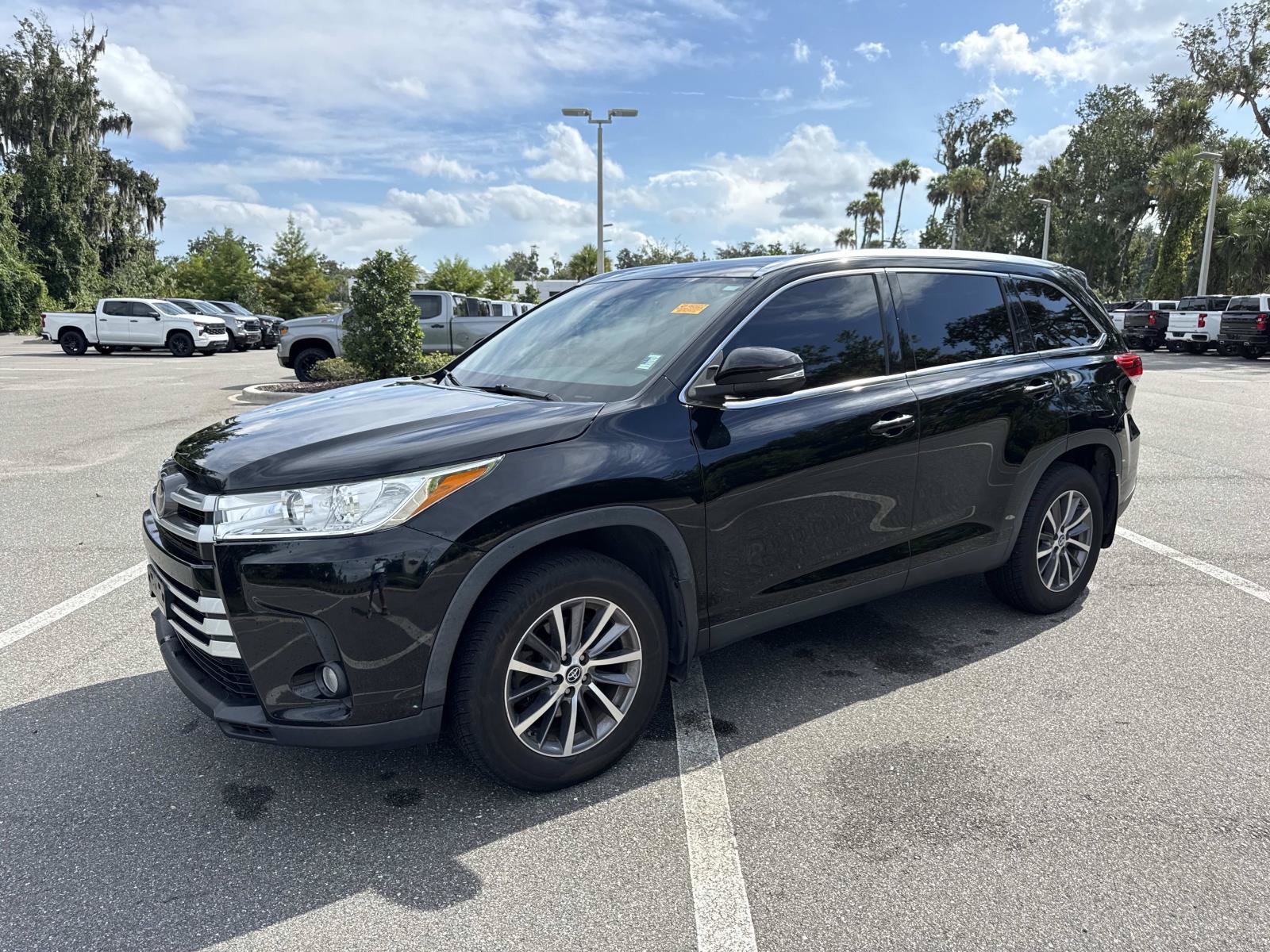 Used 2019 Toyota Highlander XLE AWD/4WD image 7